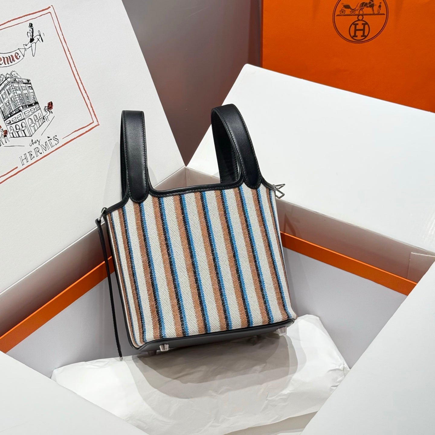 HERMES PICOTIN LOCK 18 BAG IN BLACK CALFSKIN ÉCRU/NOIR/FAUVE/NOIR/BLEU ZANZIBAR EMBROIDERY CANVAS