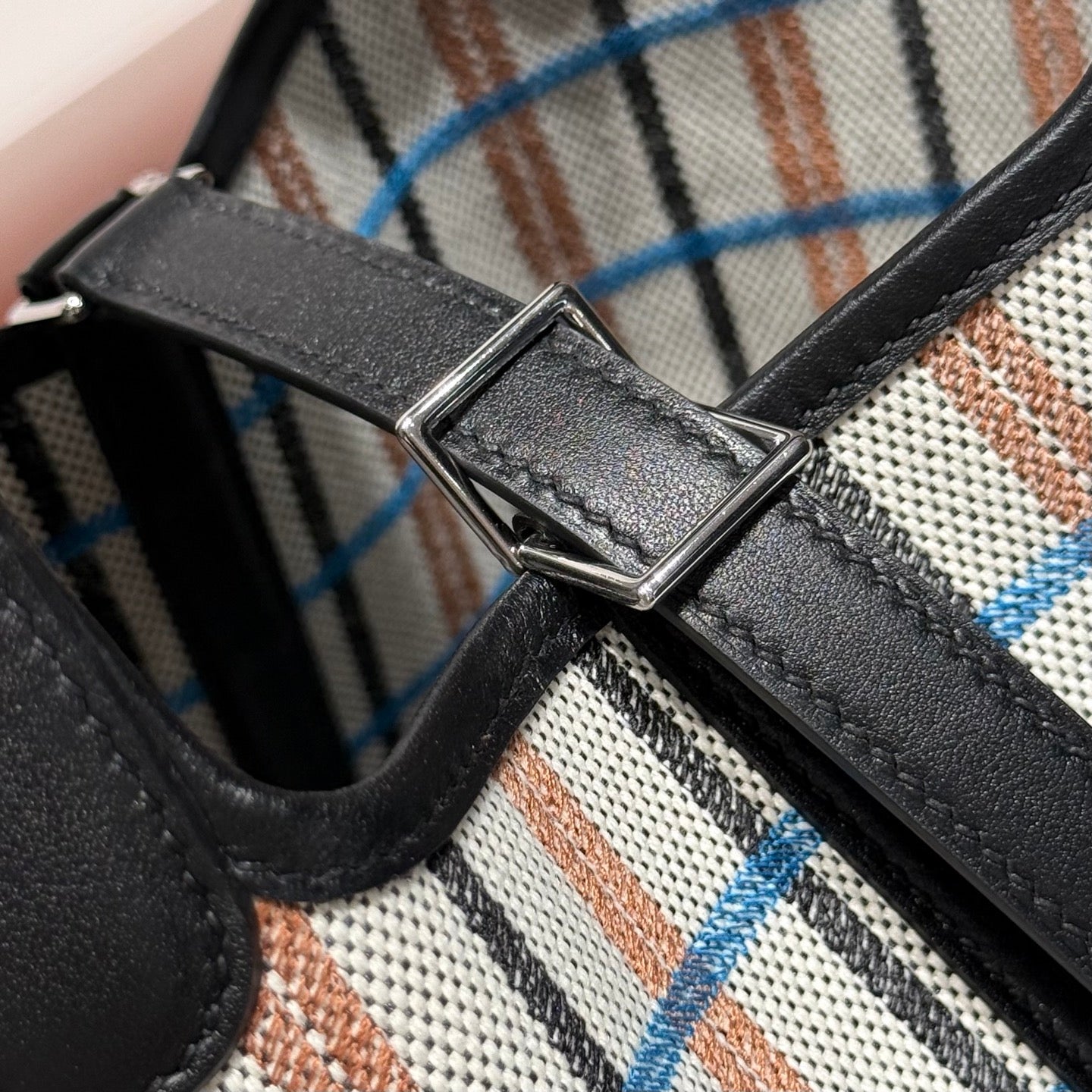 HERMES PICOTIN LOCK 18 BAG IN BLACK CALFSKIN ÉCRU/NOIR/FAUVE/NOIR/BLEU ZANZIBAR EMBROIDERY PLAID CANVAS