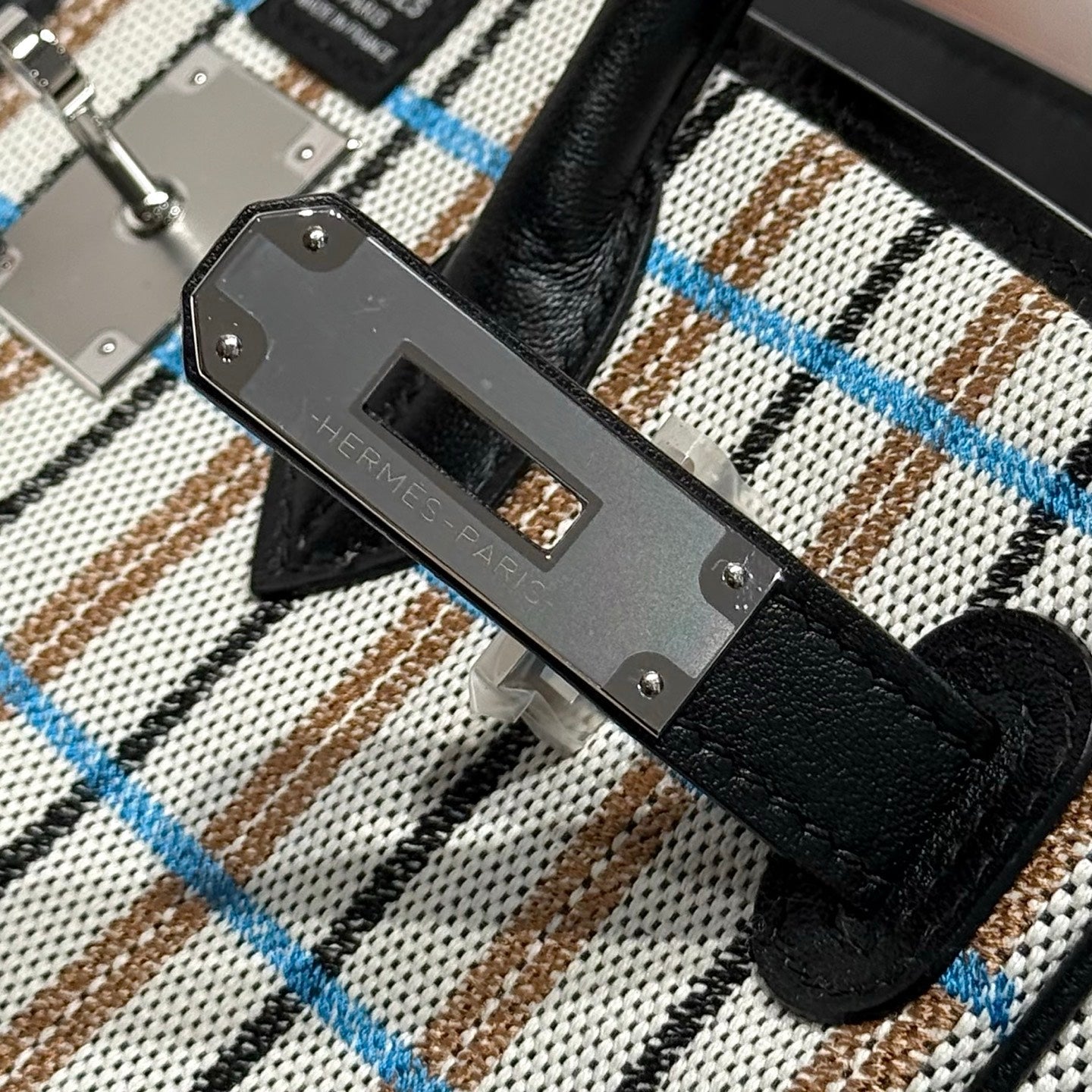 HERMES BIRKIN SHOULDER 29 IN BLACK CALFSKIN ÉCRU/NOIR/FAUVE/NOIR/BLEU ZANZIBAR EMBROIDERY PLAID CANVAS