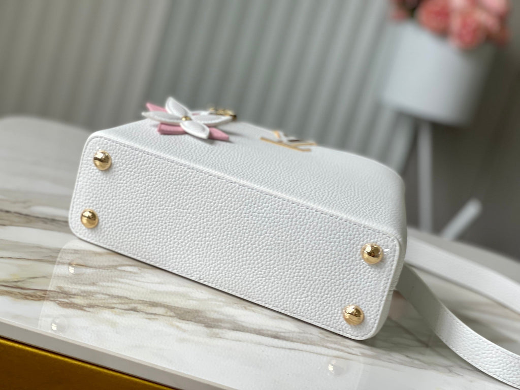 LOUIS VUITTON CAPUCINES BB 27 IN WHITE TAURILLON GOLD HARDWARE