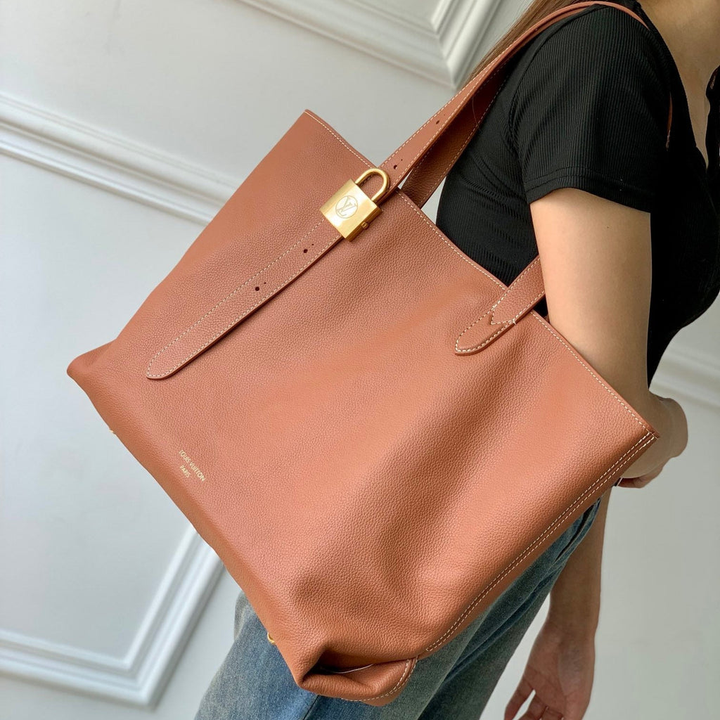 LOUIS VUITTON LOW KEY CABAS MM BAG 47 IN TAWNY BROWN GRAINED CALFSKIN