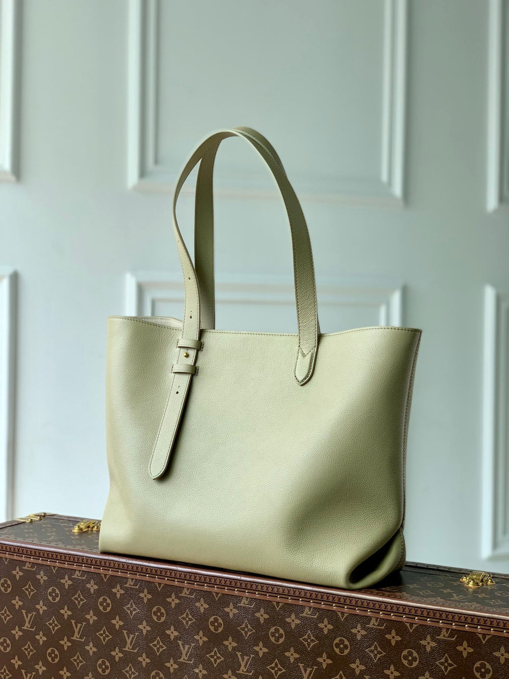 LOUIS VUITTON LOW KEY CABAS MM BAG 47 IN BASIL GREEN GRAINED CALFSKIN