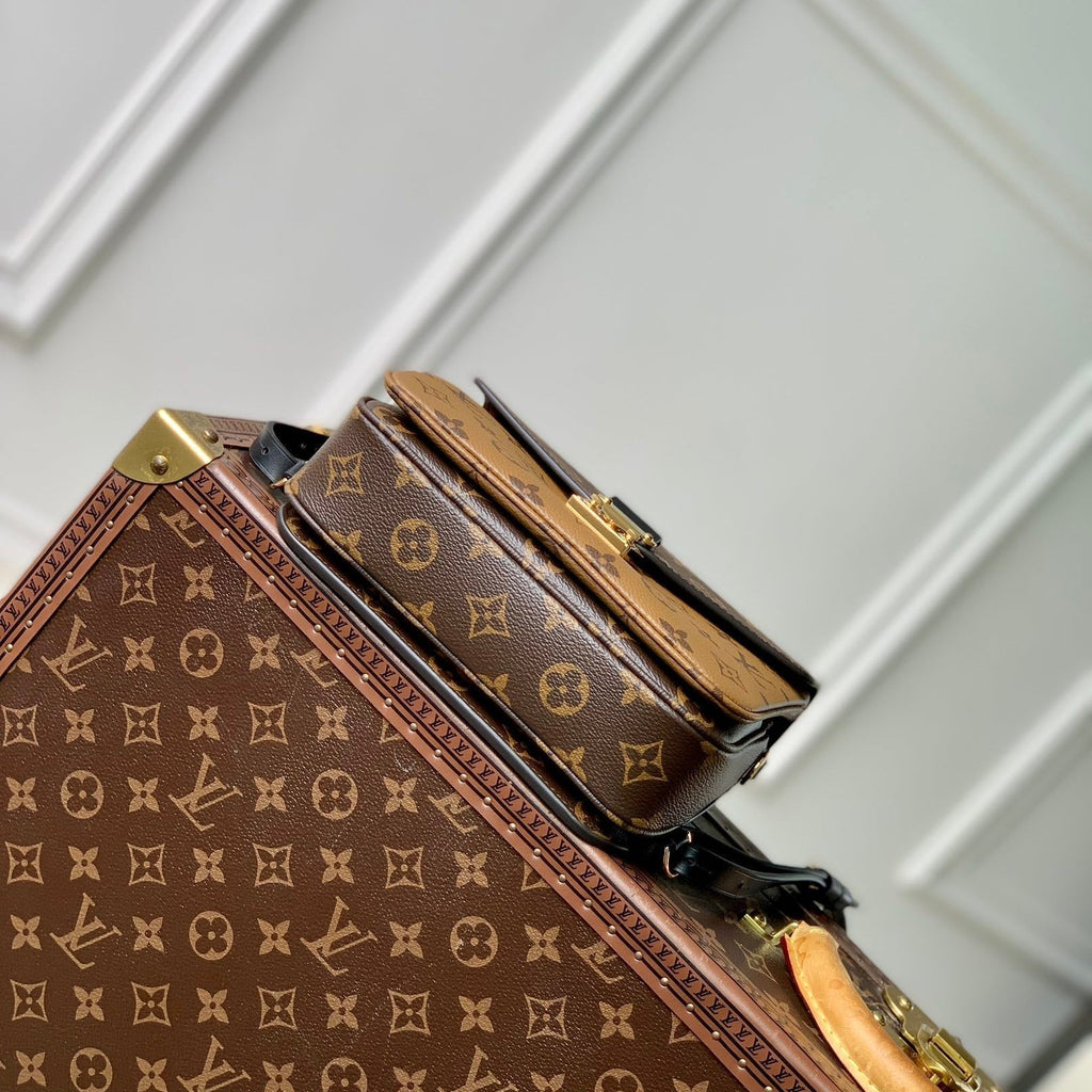 LOUIS VUITTON POCHETTE MÉTIS 20 IN BROWN MONOGRAM AND MONOGRAM REVERSE CANVAS GOLD BUCKLE