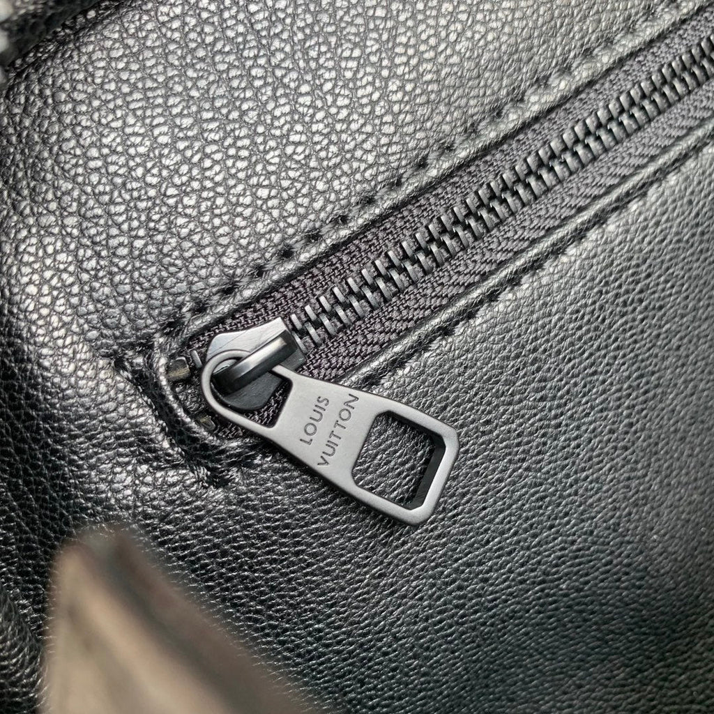 LOUIS VUITTON DOPP KIT 28 IN BLACK MONOGRAM SHADOW