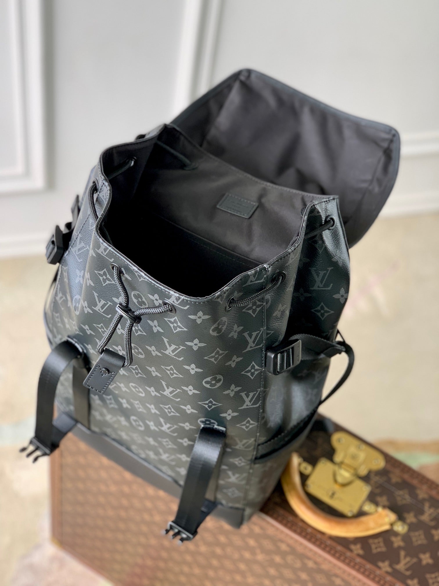 LOUIS VUITTON GETAWAY BACKPACK 50 IN BLACK MONOGRAM ECLIPSE CANVAS AND CALFSKIN