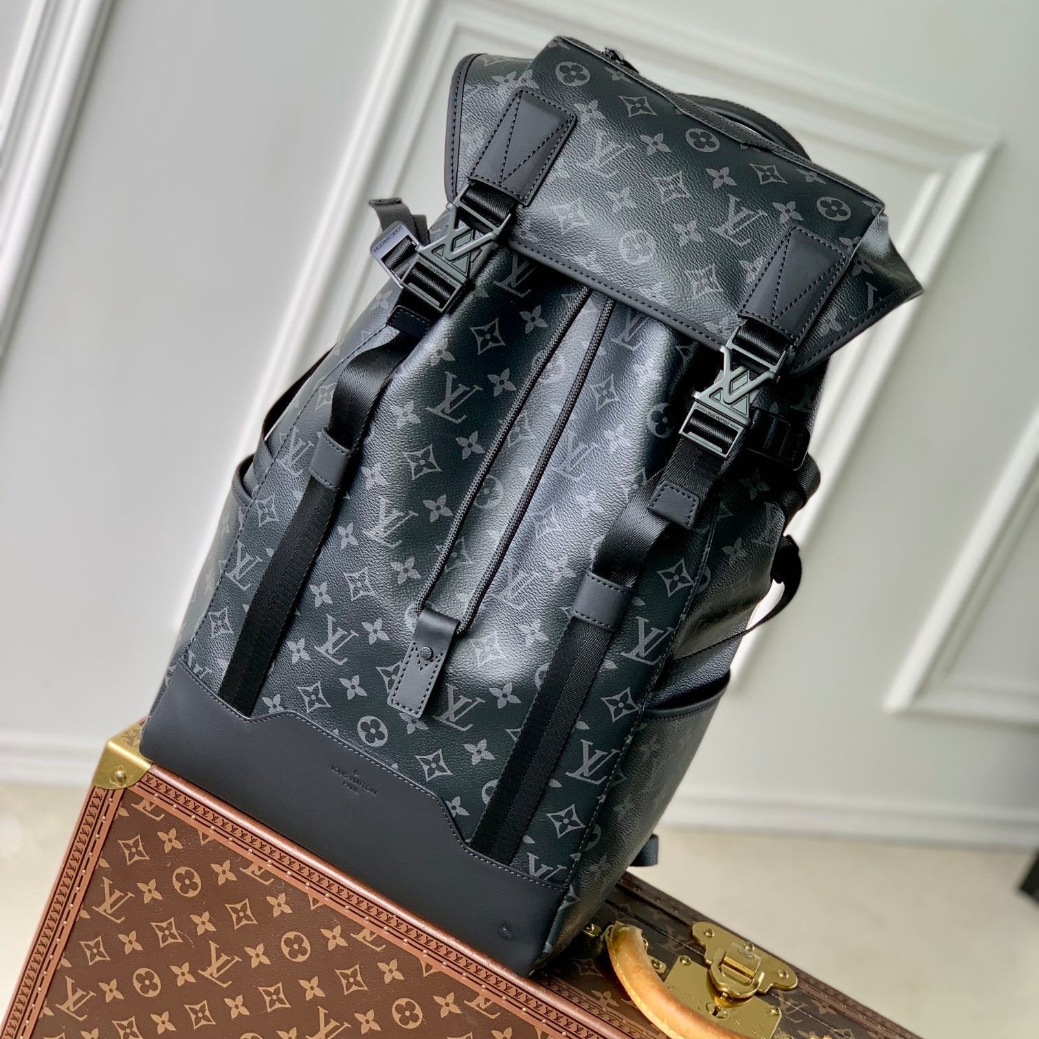 LOUIS VUITTON GETAWAY BACKPACK 50 IN BLACK MONOGRAM ECLIPSE CANVAS AND CALFSKIN