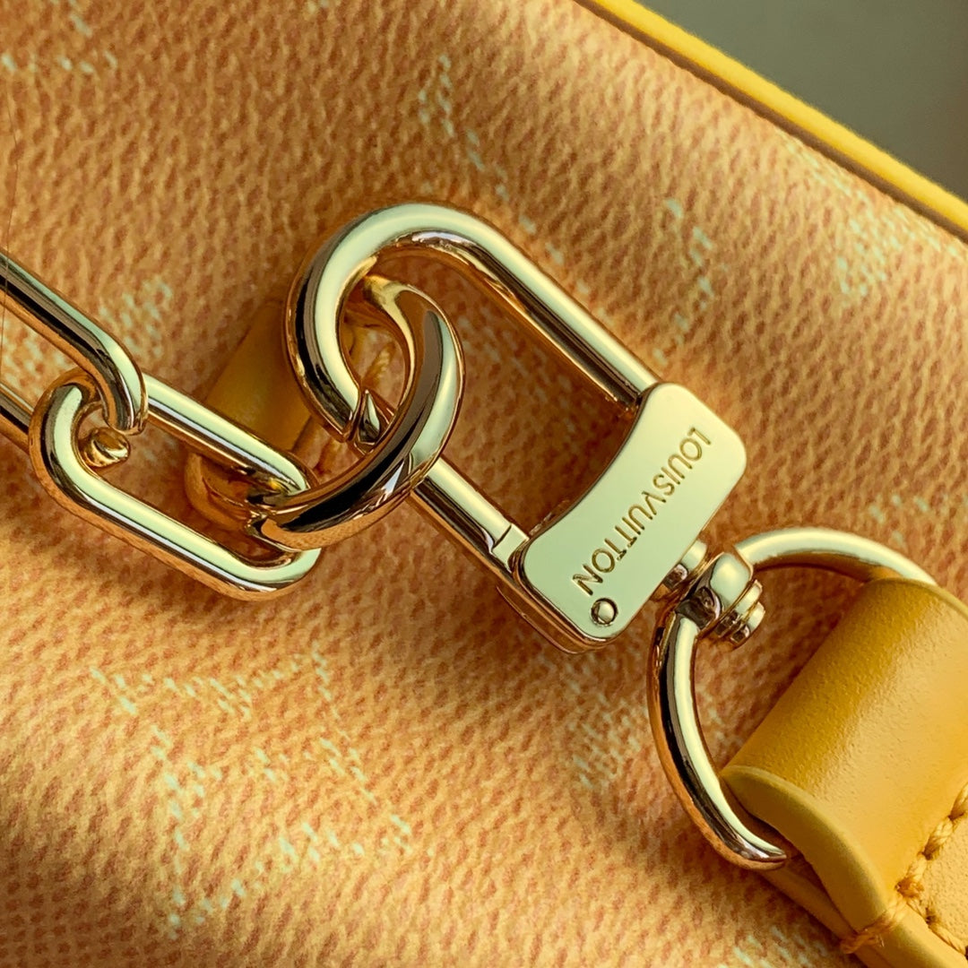 LOUIS VUITTON STEAMER 18 IN PEPPER ORANGE MONOGRAM HERITAGE CANVAS GOLD HARDWARE