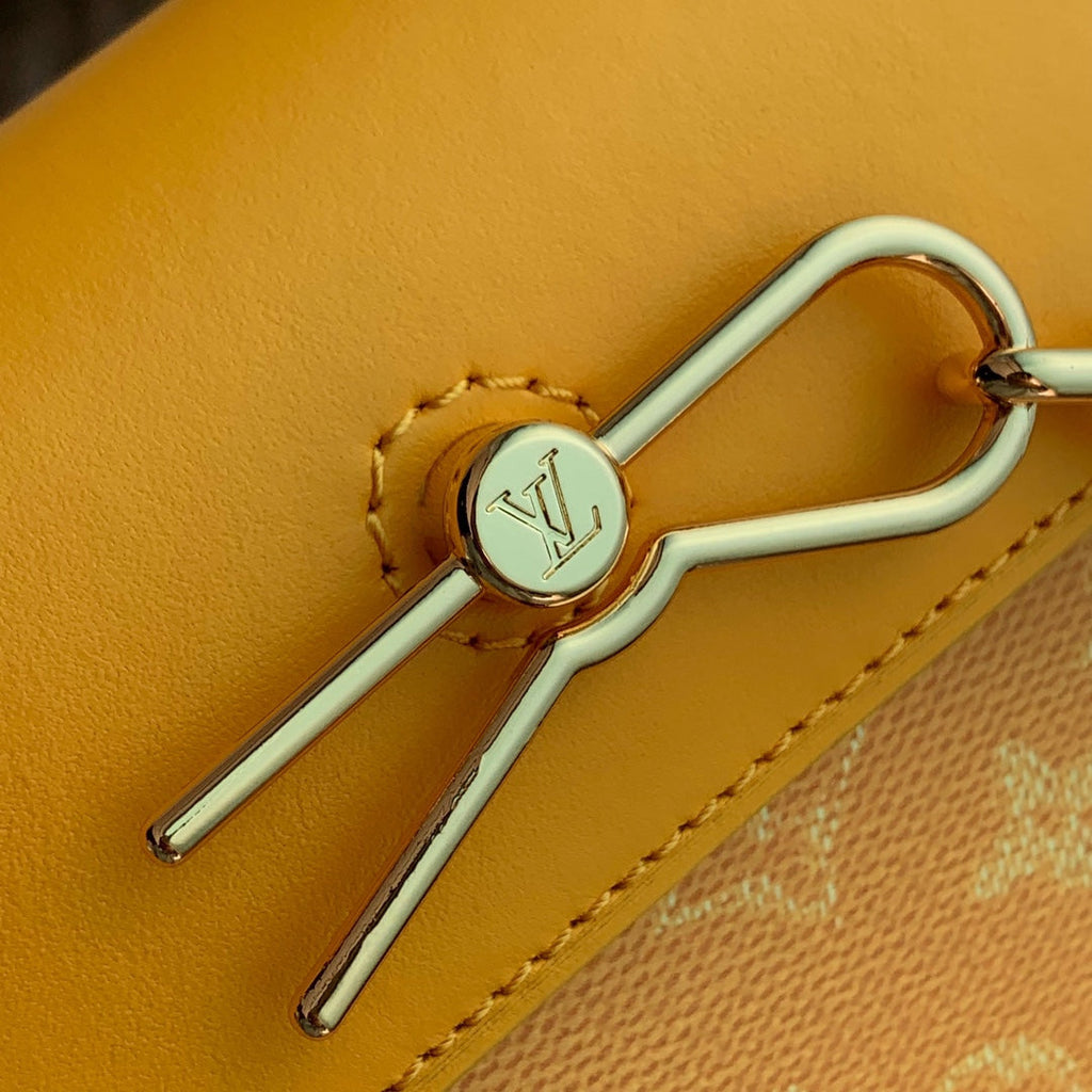 LOUIS VUITTON STEAMER 18 IN PEPPER ORANGE MONOGRAM HERITAGE CANVAS GOLD HARDWARE