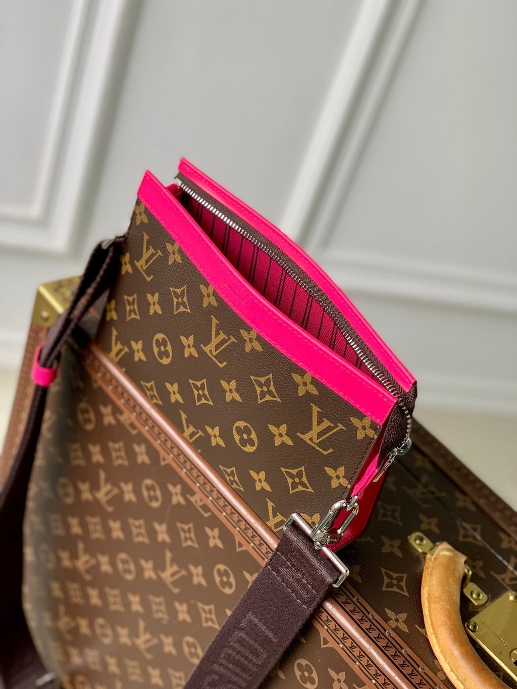 LOUIS VUITTON GASTON WEARABLE WALLET 18 IN BROWN MONOGRAM CANVAS MIX PINK CALFSKIN