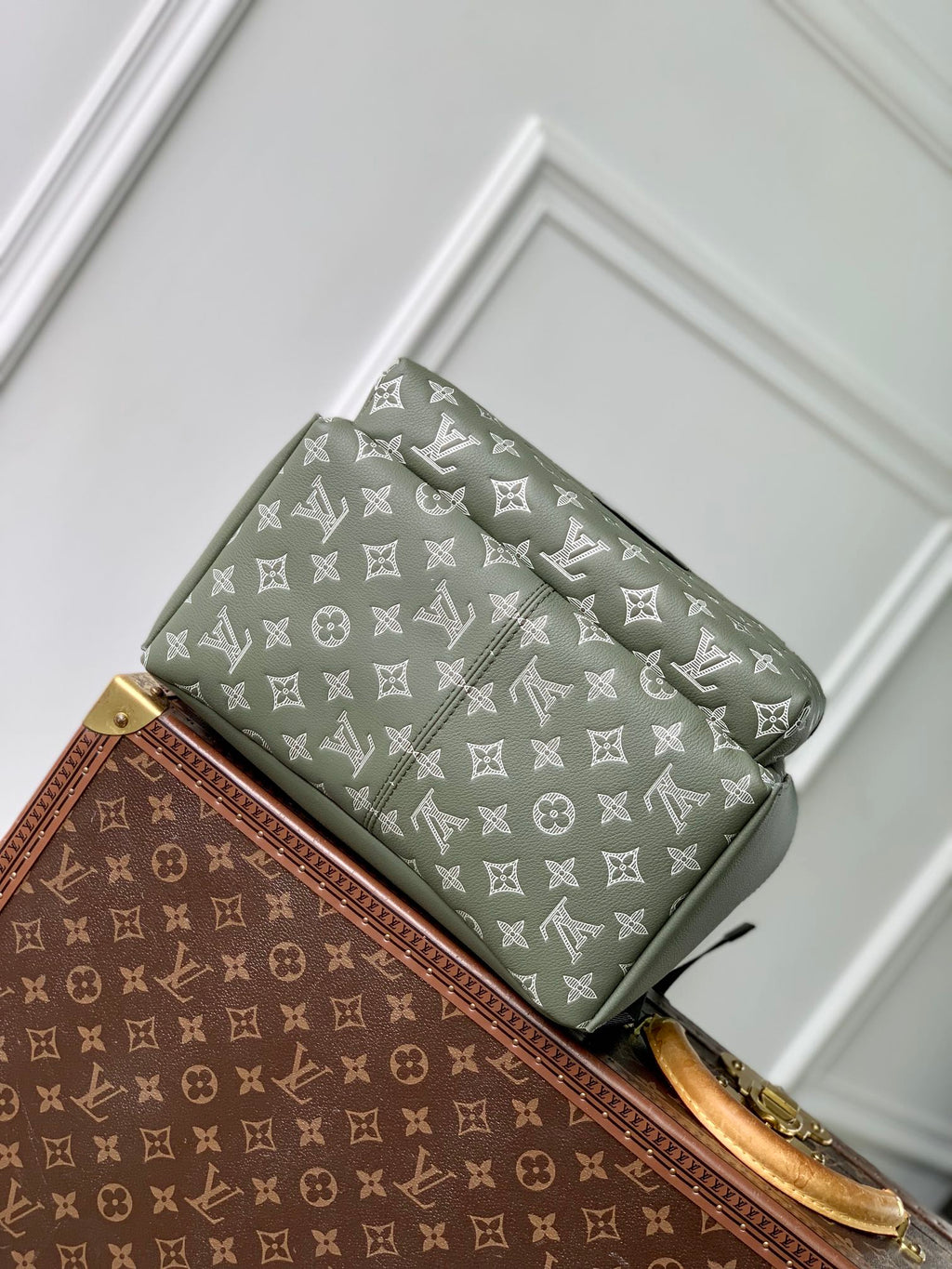 LOUIS VUITTON DISCOVERY PM BACKPACK 38 IN OLIVE GREEN MONOGRAM LAMBSKIN