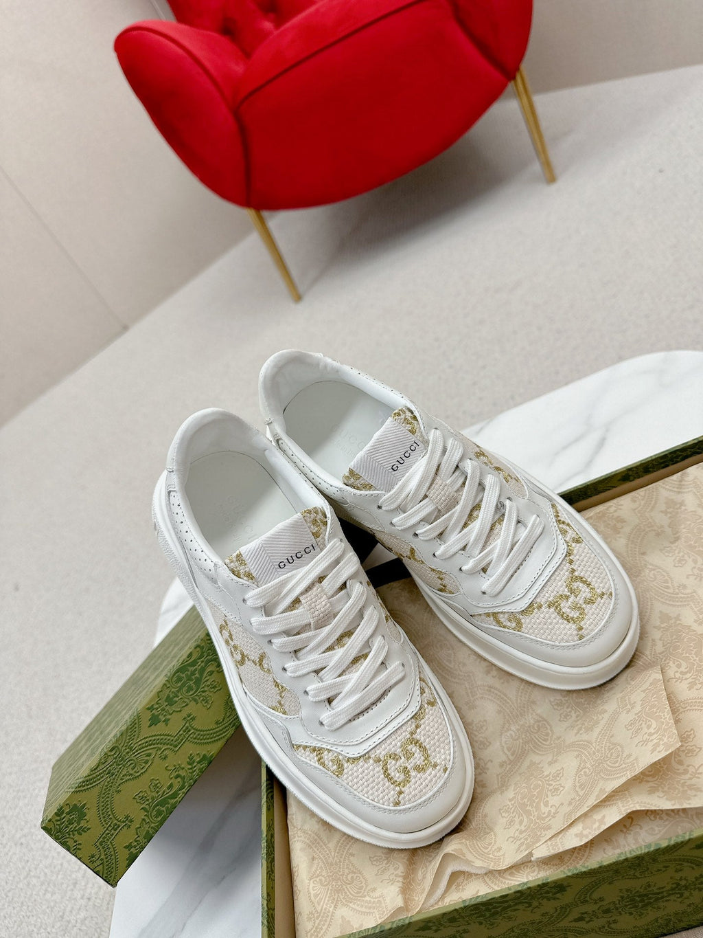 GUCCI TRAINER WHITE CALFSKIN WITH PATTERN