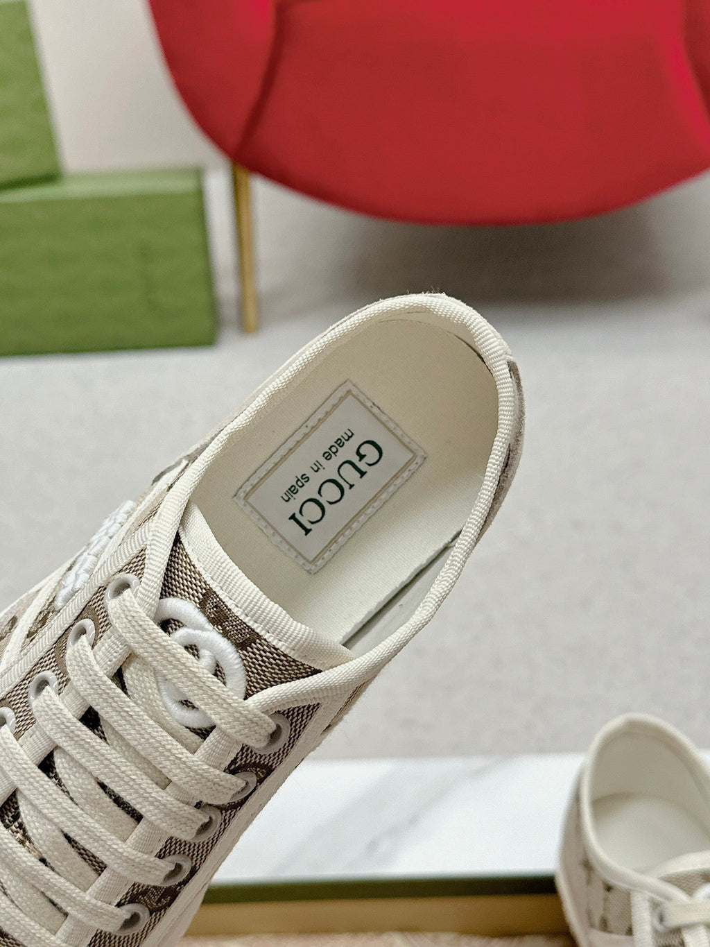 GUCCI TRAINER SCALLOPED TOE LIGHT GRAY DENIM