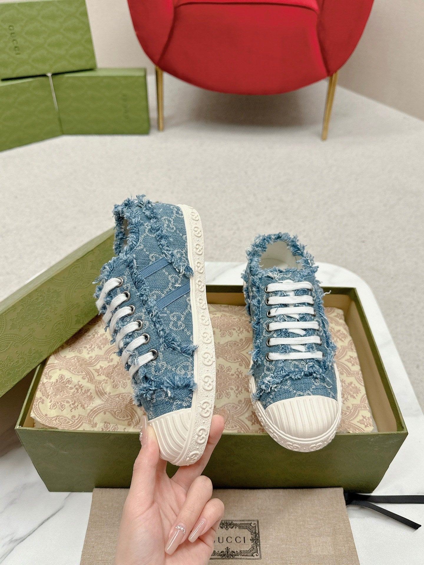 GUCCI TRAINER SCALLOPED TOE BLUE DENIM