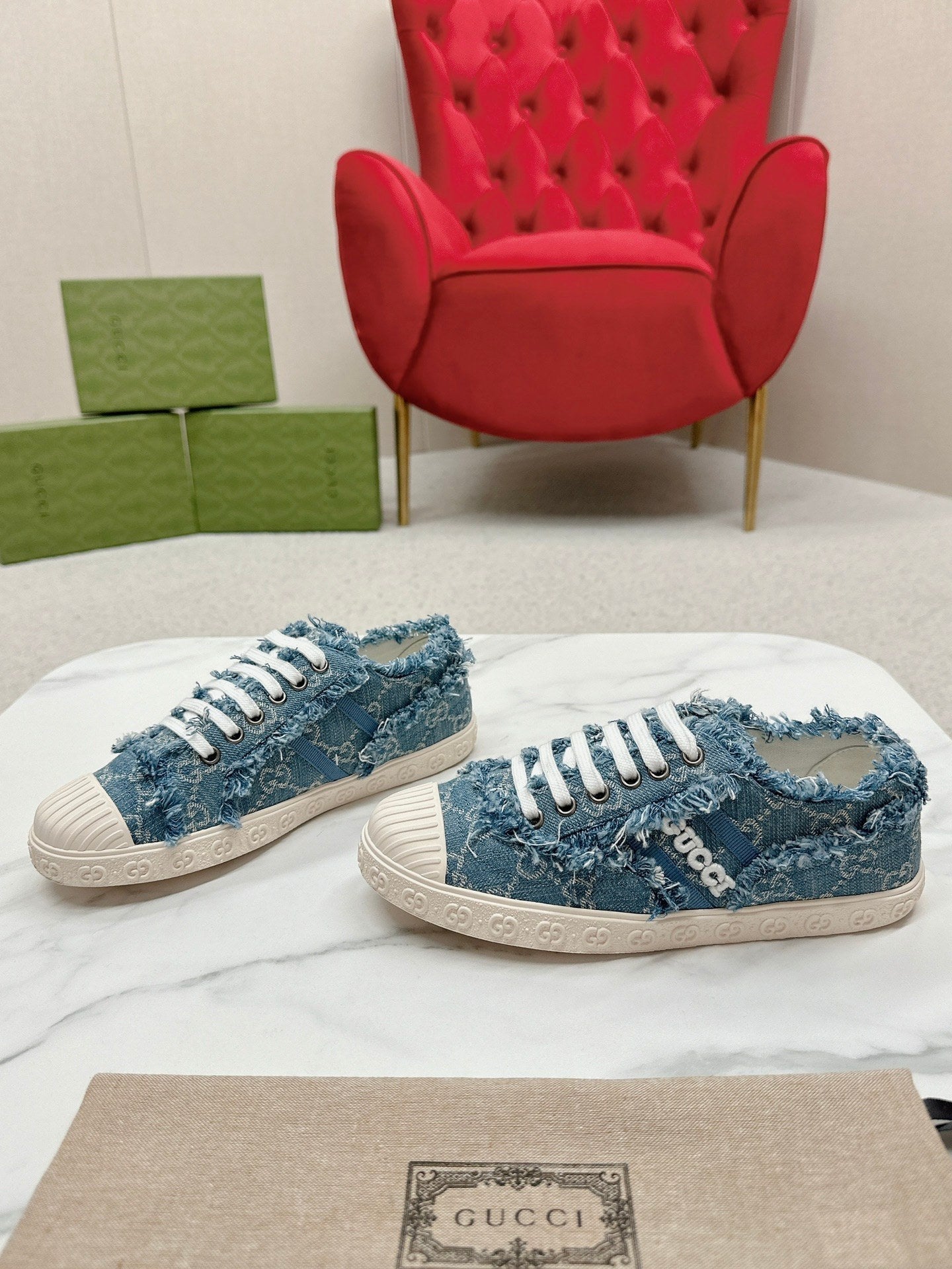 GUCCI TRAINER SCALLOPED TOE BLUE DENIM