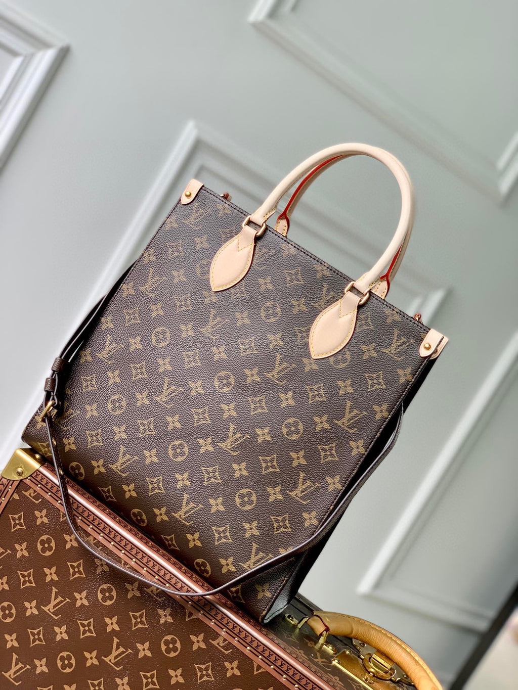 LOUIS VUITTON SAC PLAT 30CM MONOGRAM CANVAS