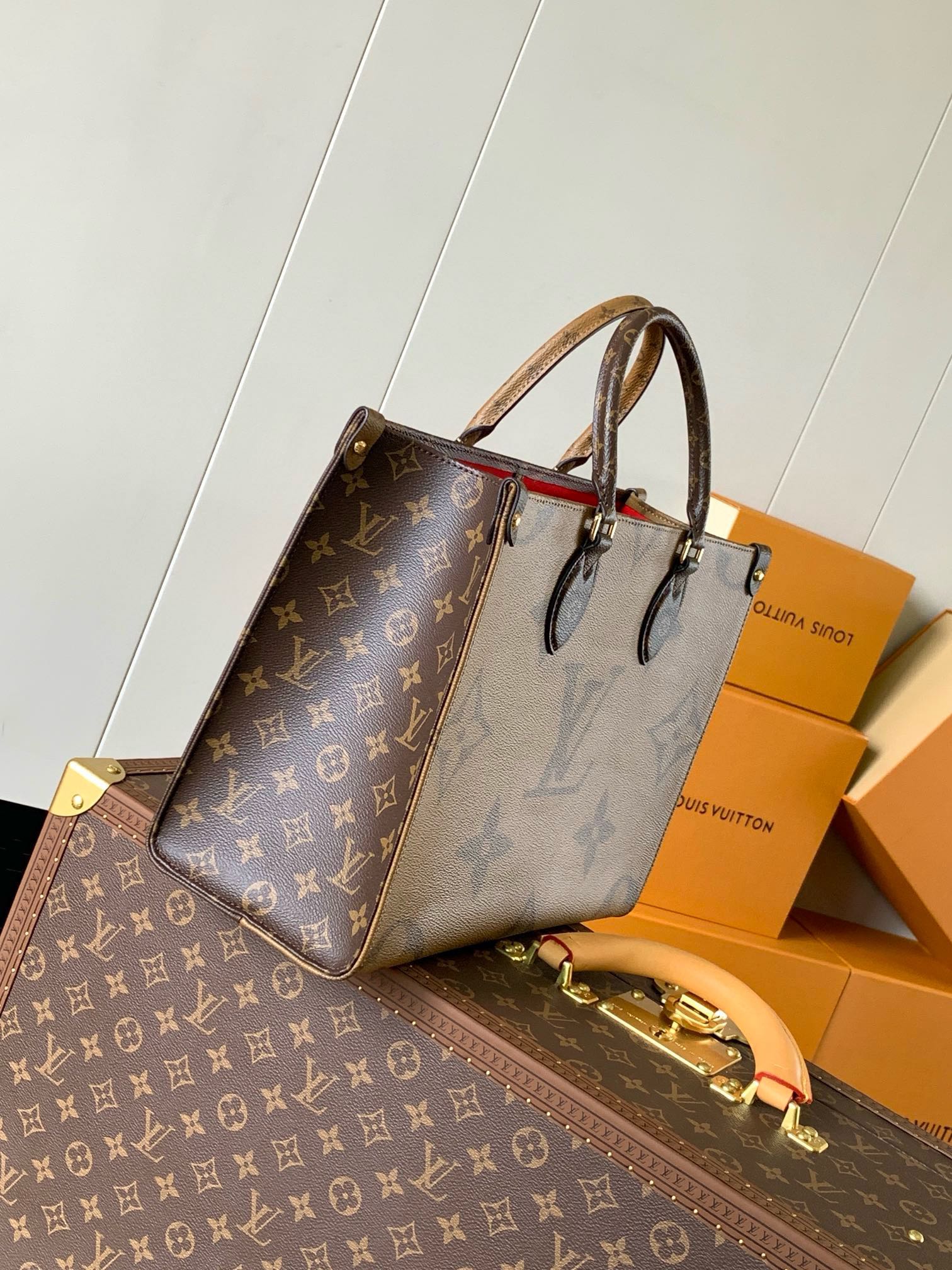 LOUIS VUITTON ONTHEGO MM 35CM MONOGRAM GIANT CANVAS