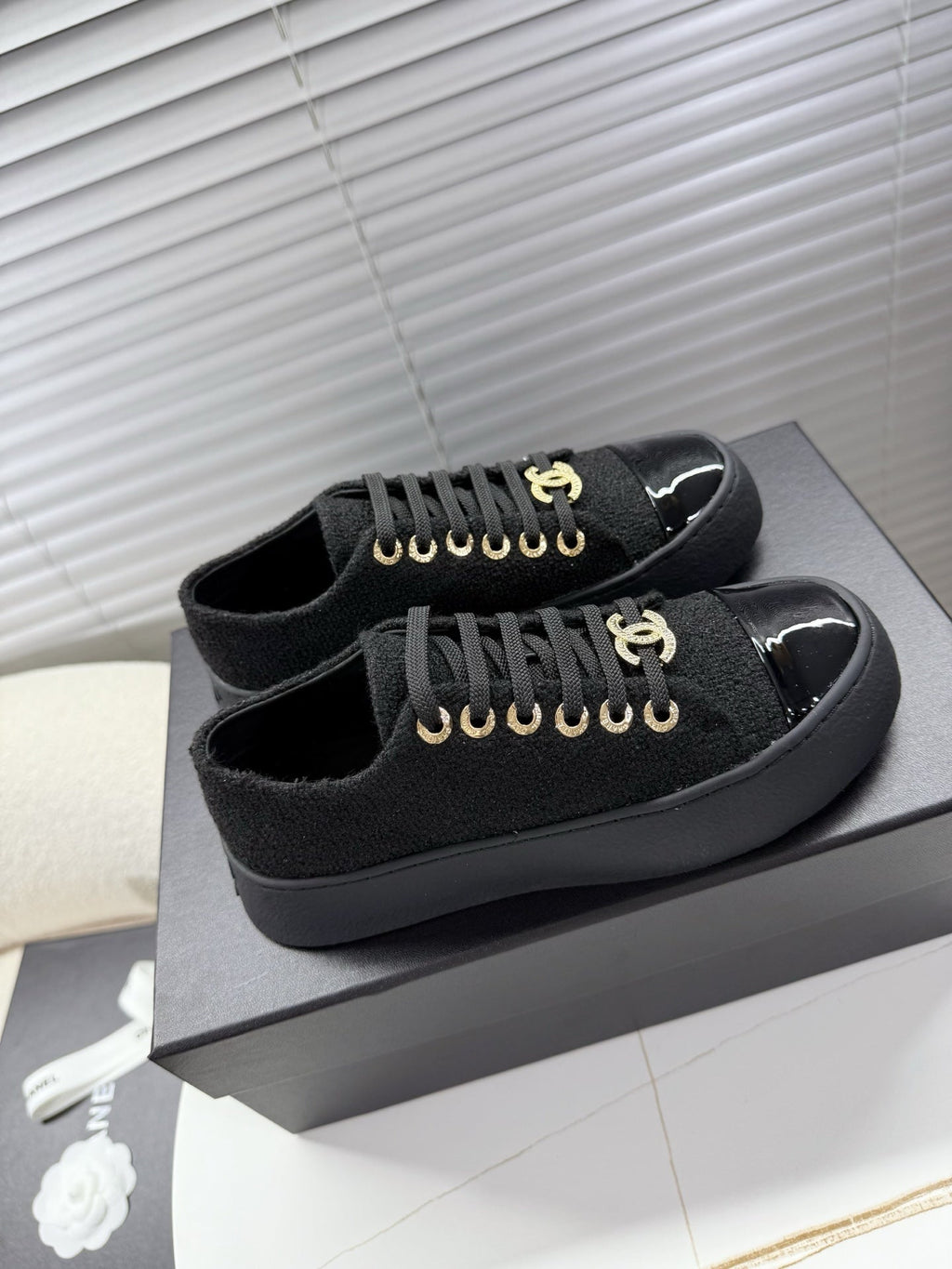 CHANEL 25S TRAINERS BLACK 35MM IN GLITTERED TWEED AND PATENT CALFSKIN