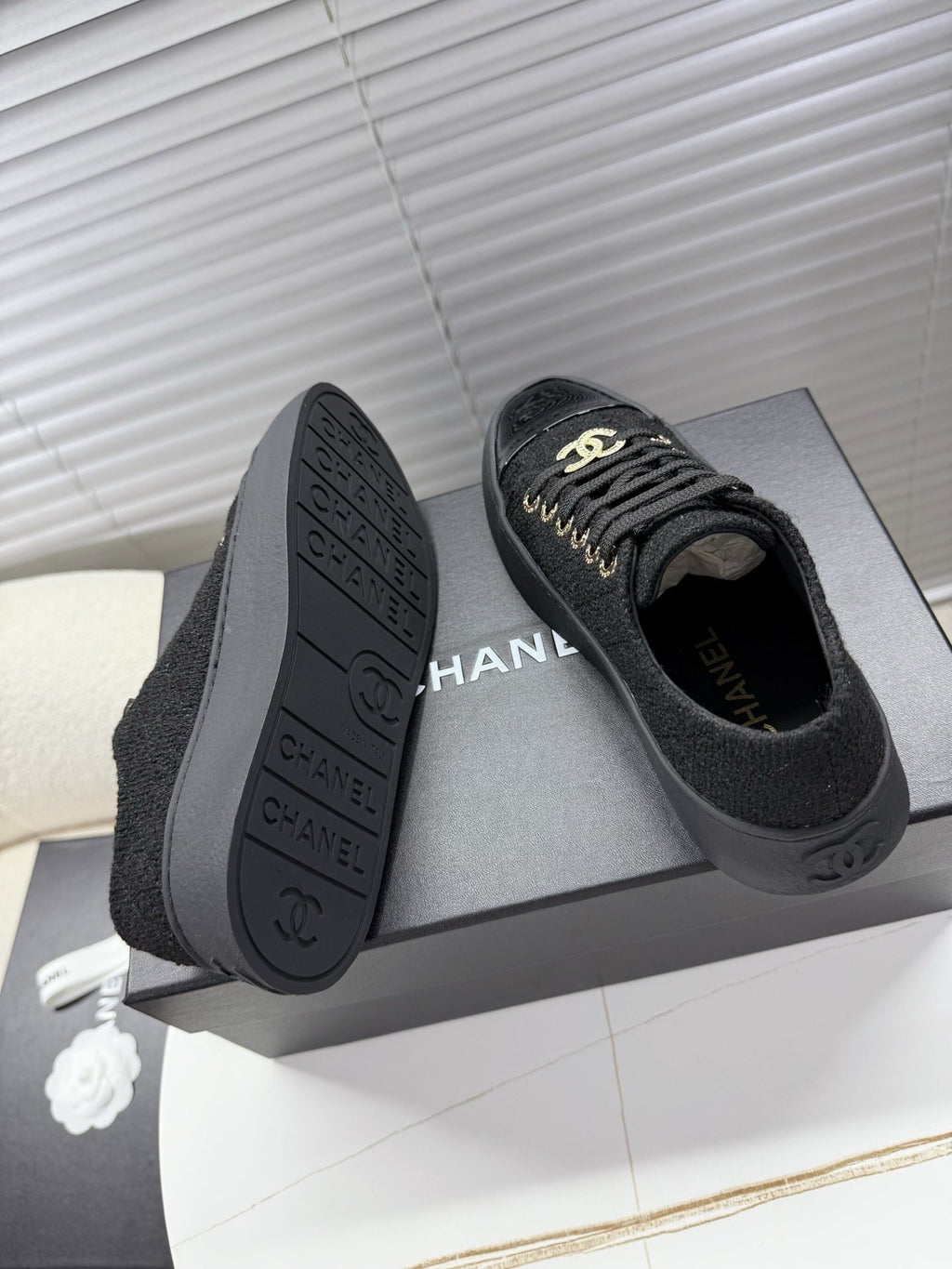 CHANEL 25S TRAINERS BLACK 35MM IN GLITTERED TWEED AND PATENT CALFSKIN