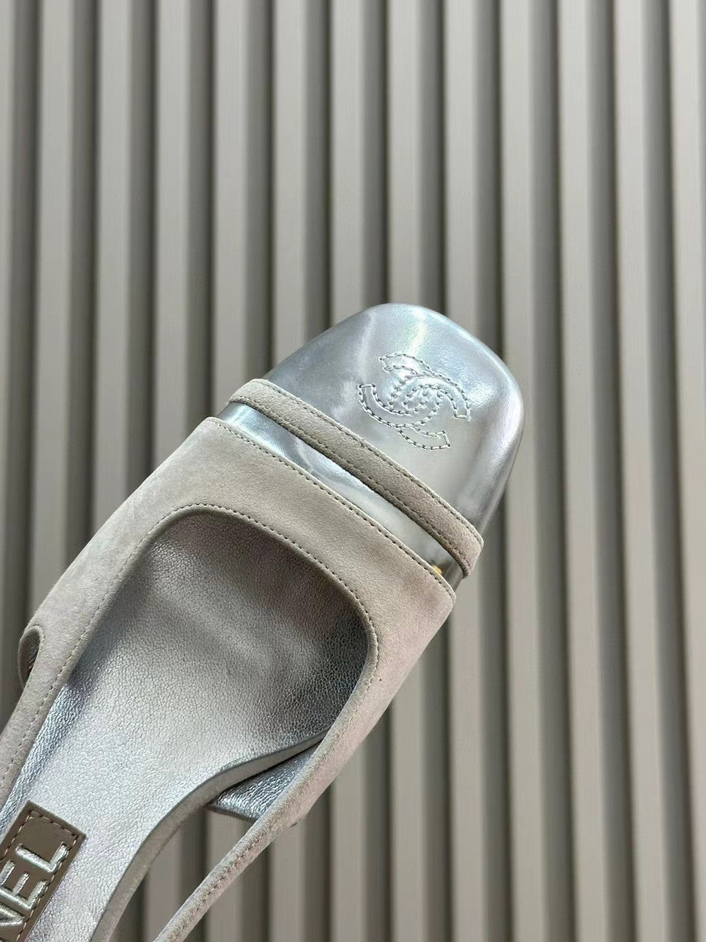 CHANEL SLINGBACKS IN GREY SUEDE AND SILVER LAMBSKIN