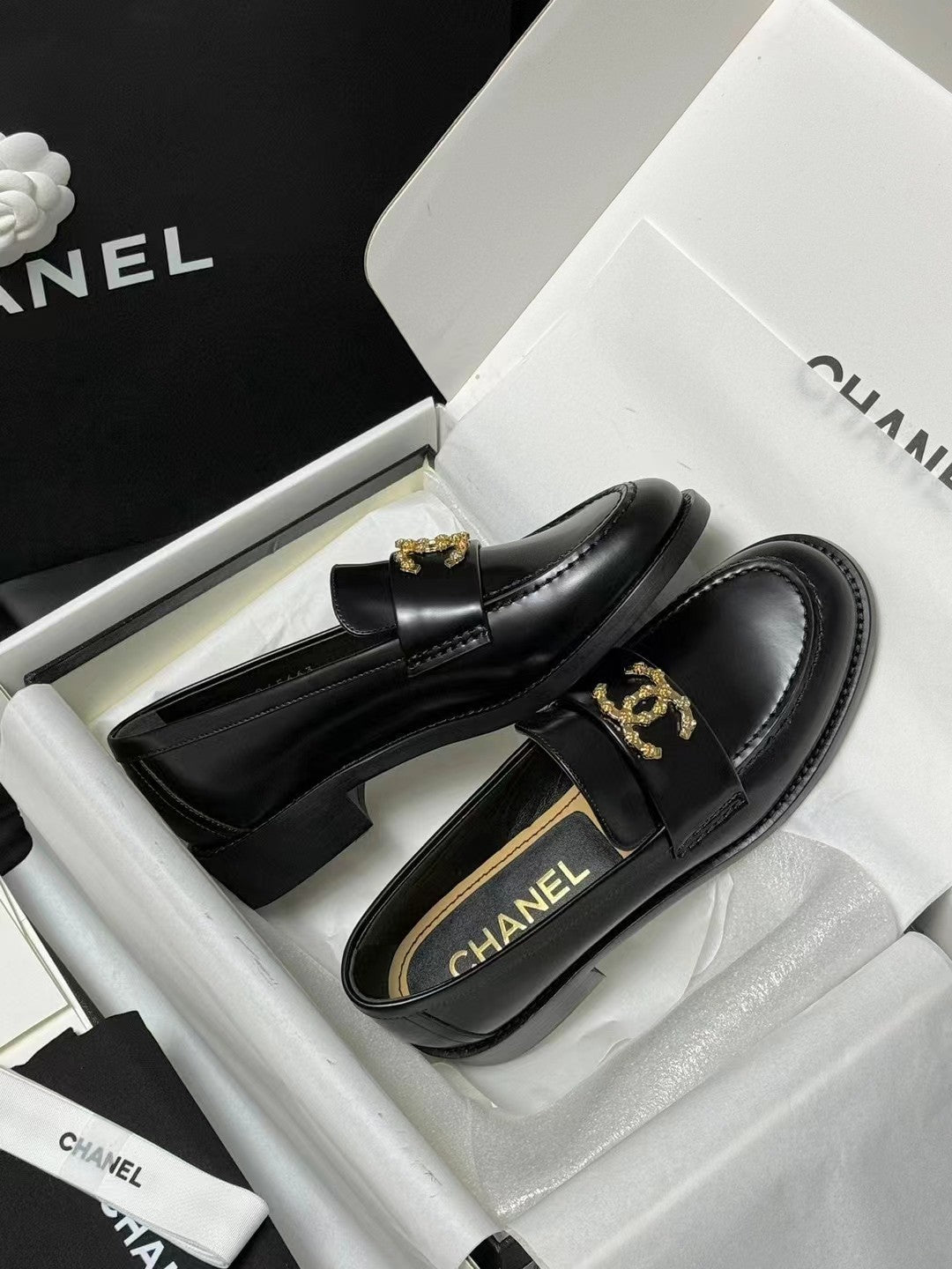 CHANEL LOAFER BLACK CALFSKIN WITH META LOGO