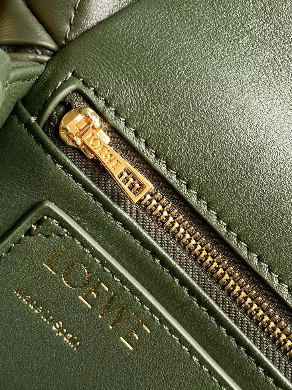 LOEWE 25S PUFFER GOYA BAG 23 IN DARK OLIVE GREEN NAPPA LAMBSKIN
