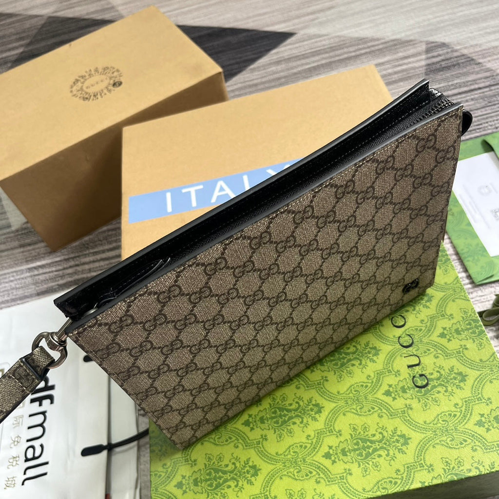 GUCCI NEO VINTAGE 26  SUPREME POUCH IN BEIGE AND EBONY CANVAS