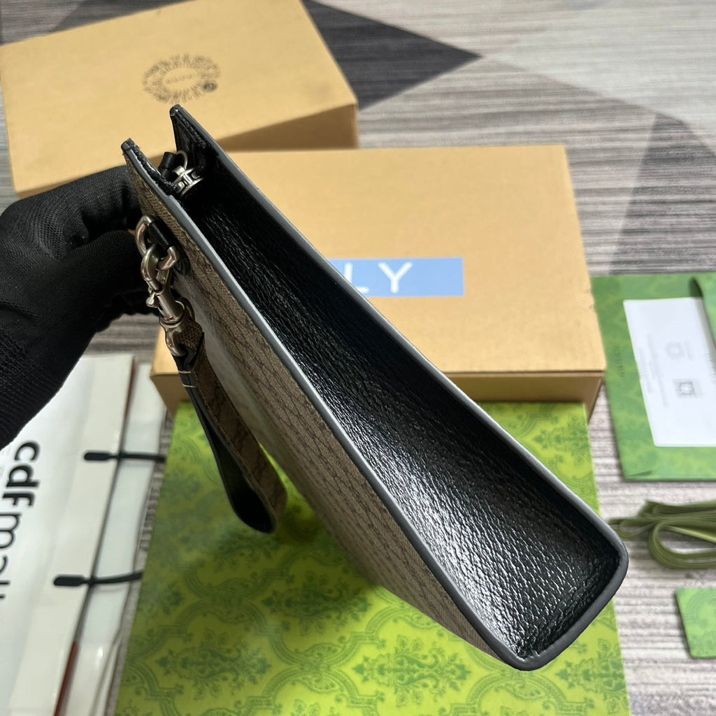 GUCCI NEO VINTAGE 26  SUPREME POUCH IN BEIGE AND EBONY CANVAS