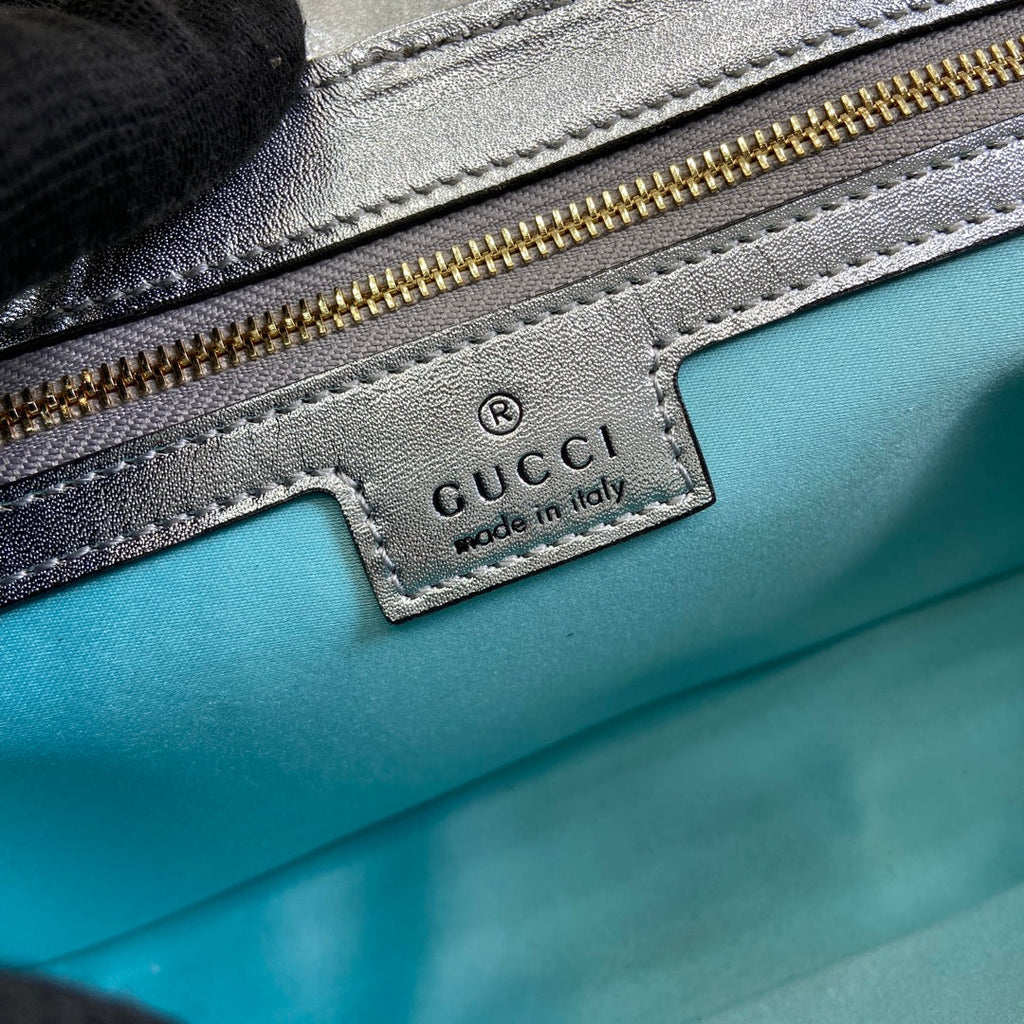 GUCCI MARMONT 26 MEDIUM SHOULDER BAG BLUE IRIDESCENT CALFSKIN