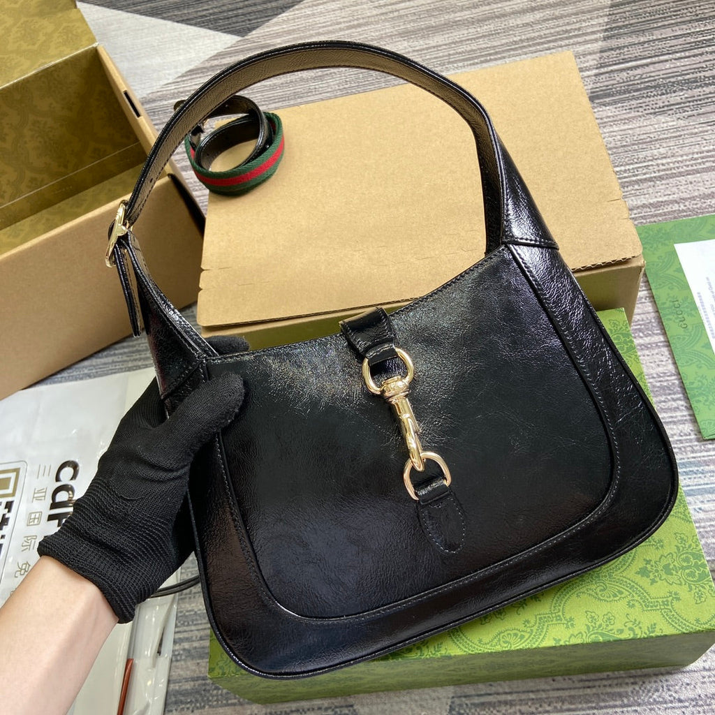 GUCCI JACKIE SMALL SHOULDER BAG 27 IN BLACK CRACKED LACQUER CALFSKIN GOLD HARDWARE
