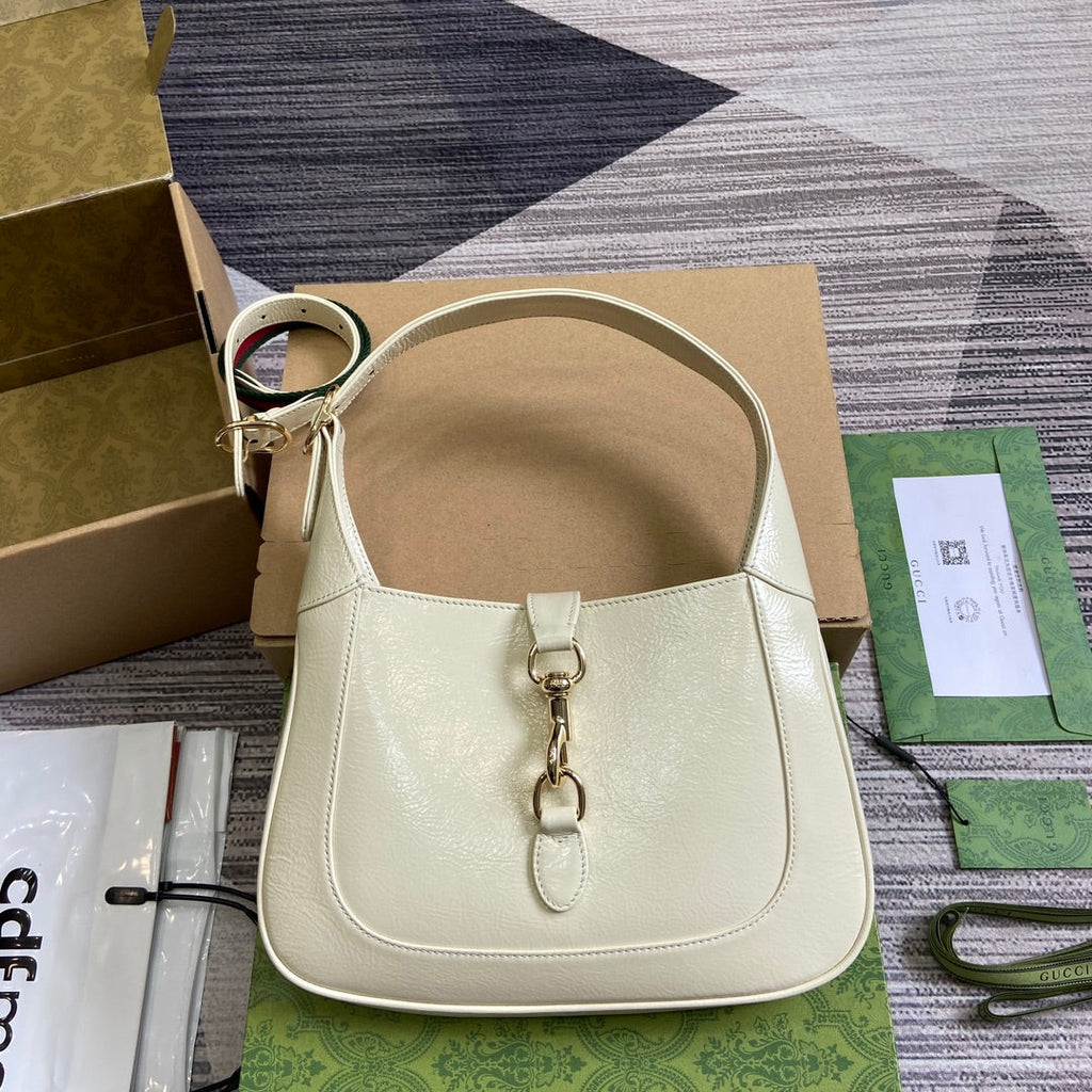 GUCCI JACKIE SMALL SHOULDER BAG 27 IN WHITE CRACKED LACQUER CALFSKIN GOLD HARDWARE