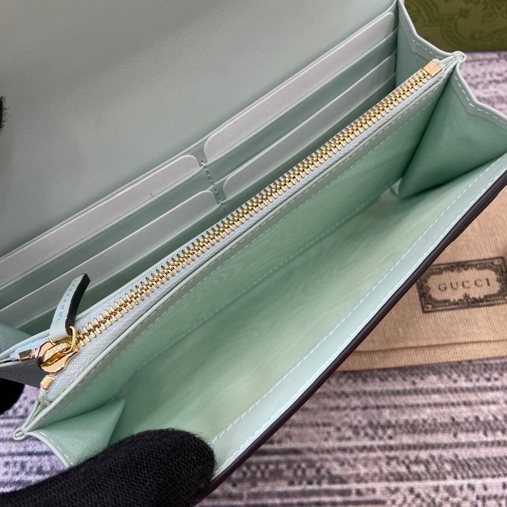 GUCCI CONTINENTAL WALLET 19 IN MINT GREEN EMBOSSED CALFSKIN GOLD HARDWARE