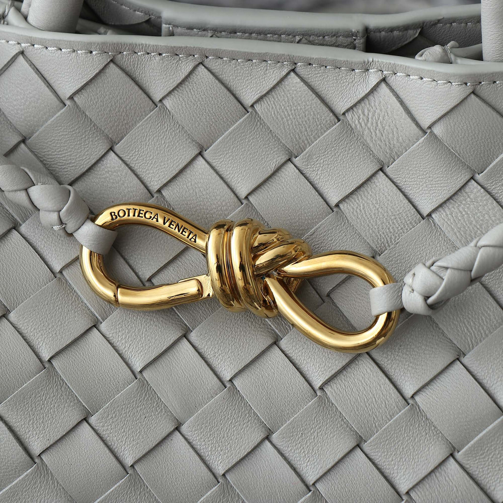 BOTTEGA VENETA SMALL ANDIAMO 25CM GREY LAMBSKIN