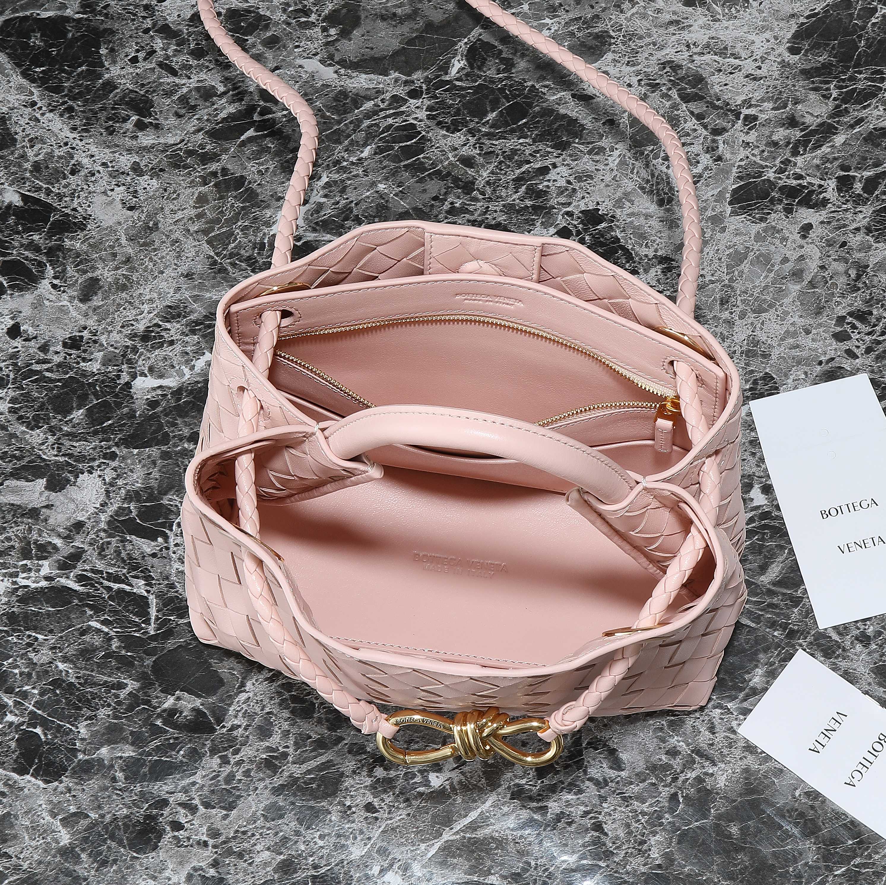 BOTTEGA VENETA SMALL ANDIAMO 25 IN LIGHT PINK LAMBSKIN