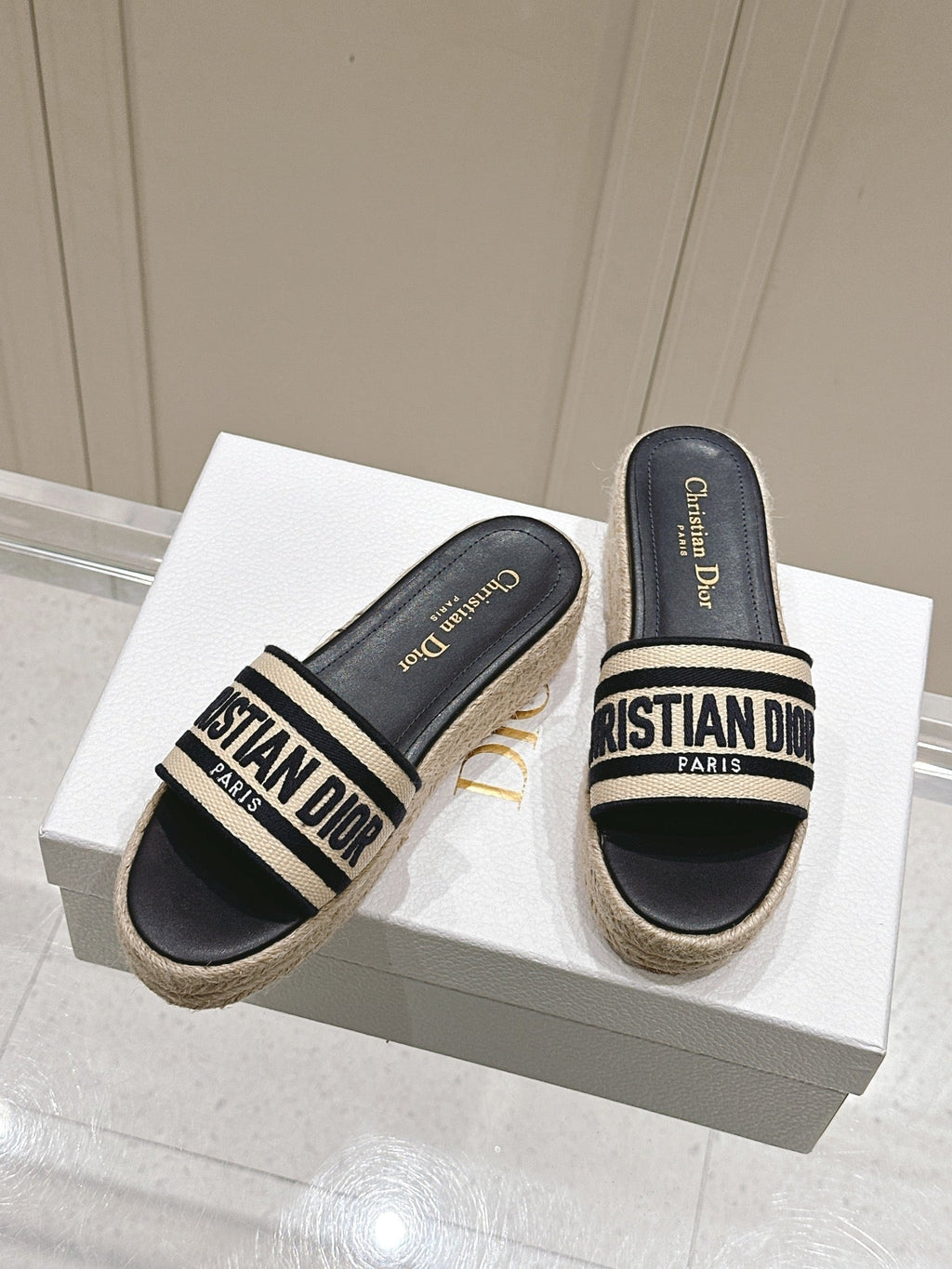 DIOR DWAY WEDGE SLIDES 45MM IN BLACK AND BEIGE FABRIC RAFFIA SOLE