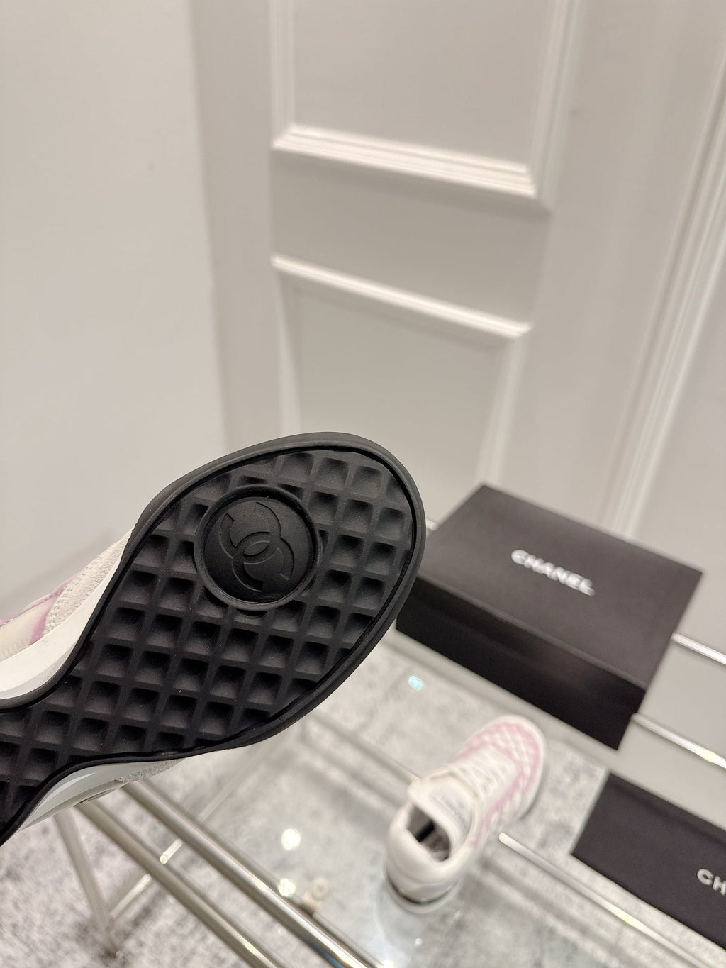 CHANEL CASUAL SNEAKER IN WHITE AND PURPLE CALFSKIN