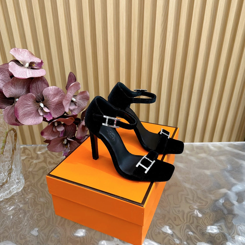 HERMES JULY SANDAL 105 MM IN BLACK VELVET