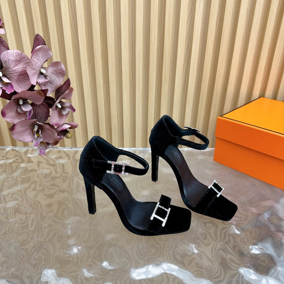 HERMES JULY SANDAL 105 MM IN BLACK VELVET