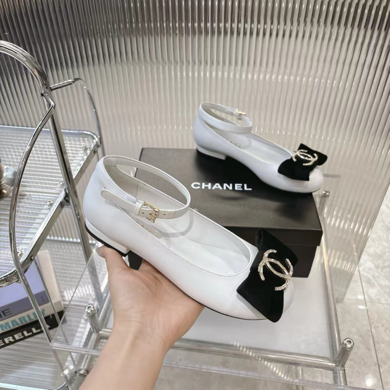 CHANEL BOW MARY JANE SHOES IN WHITE LAMBSKIN