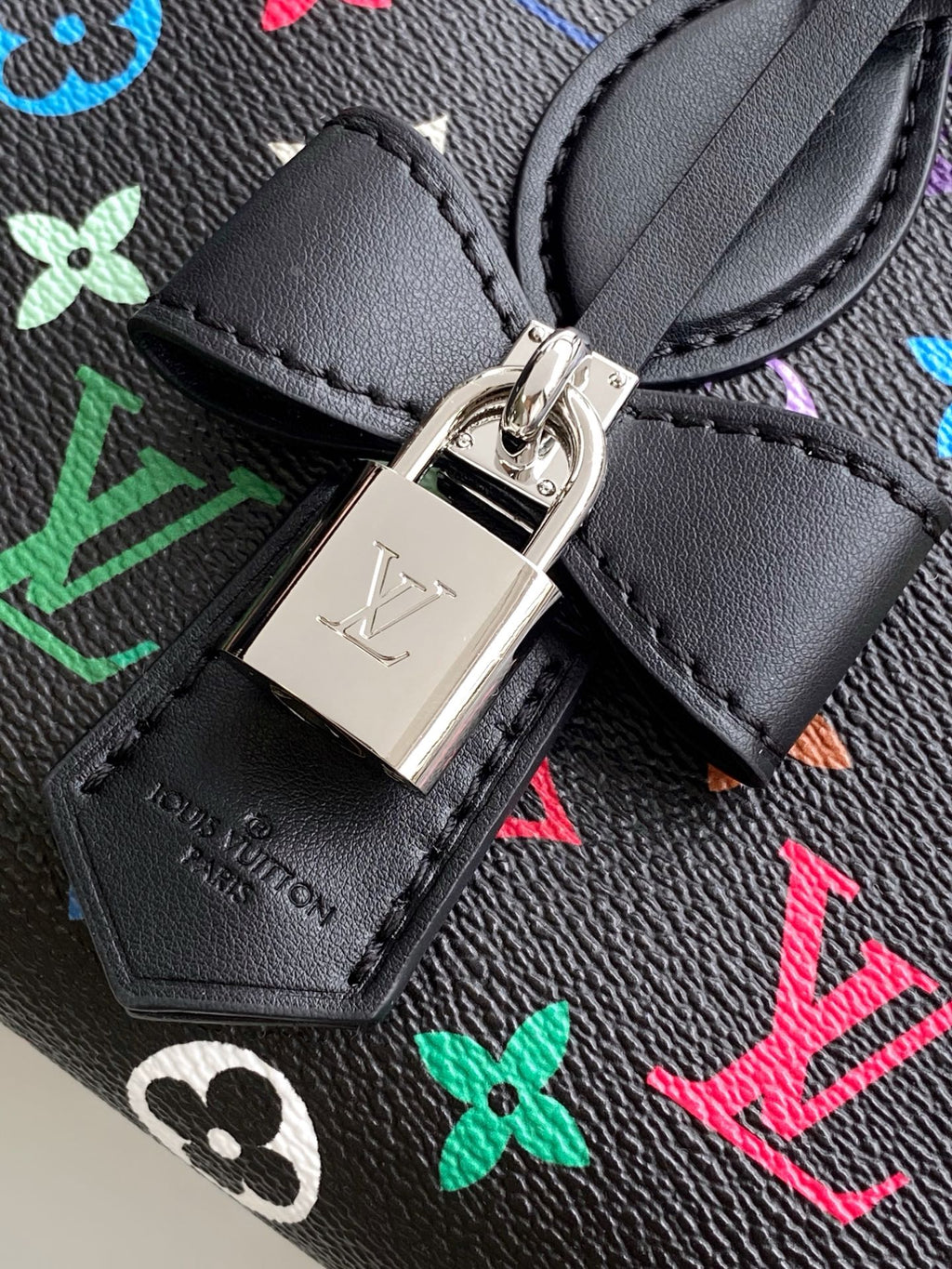 LOUIS VUITTON ONTHEGO EAST WEST BAG 25 IN COLORFUL MONOGRAM PATTERN CANVAS