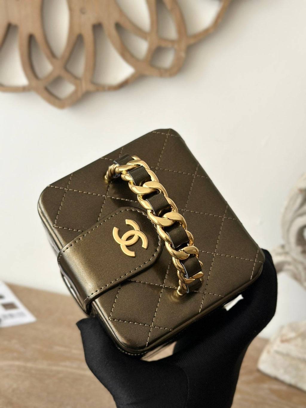 CHANEL MINI VINTAGE COSMETIC BAG 11 IN MIKADO SHINY CALFSKIN GOLD HARDWARE