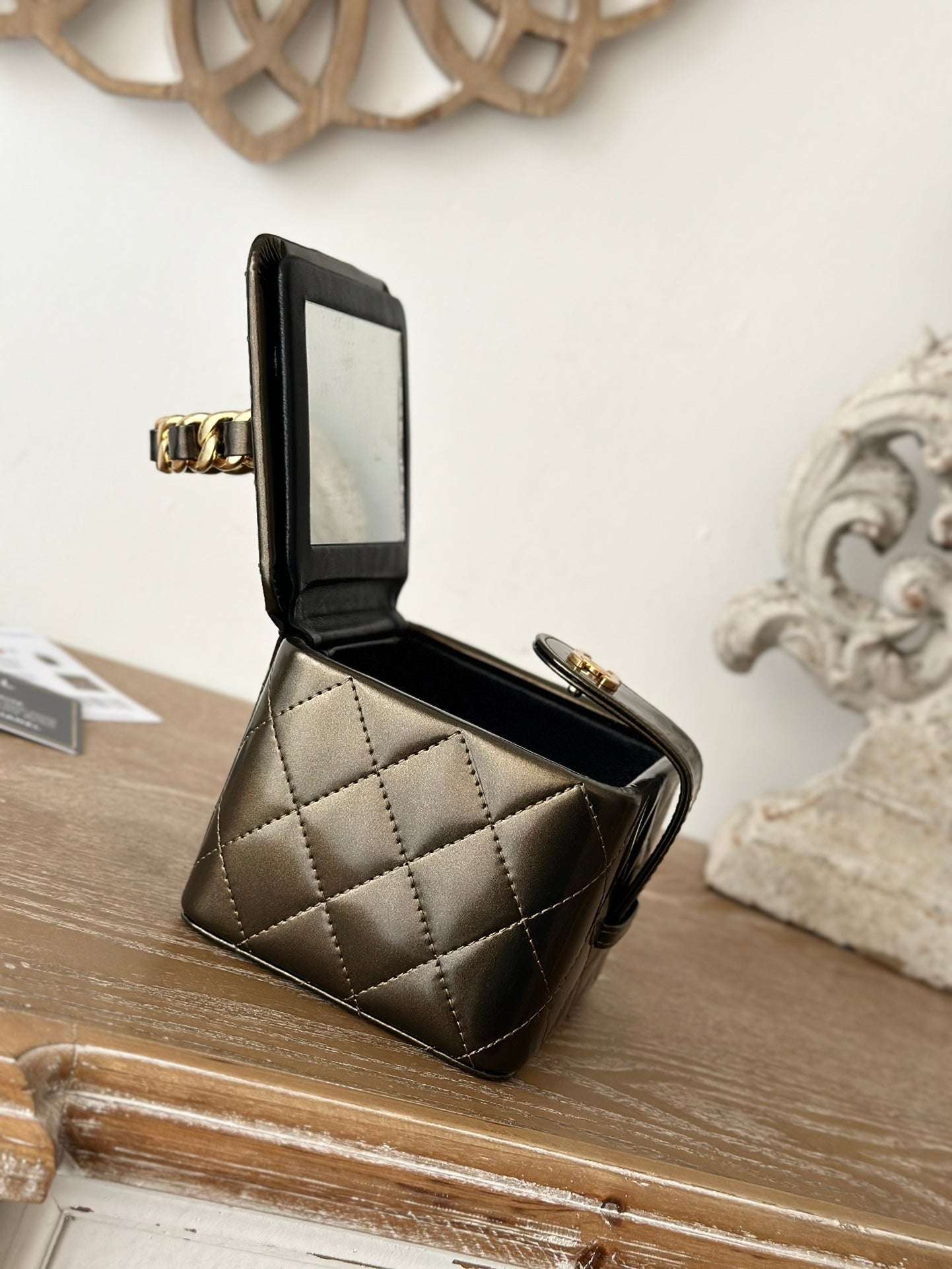 CHANEL MINI VINTAGE COSMETIC BAG 11 IN MIKADO SHINY CALFSKIN GOLD HARDWARE