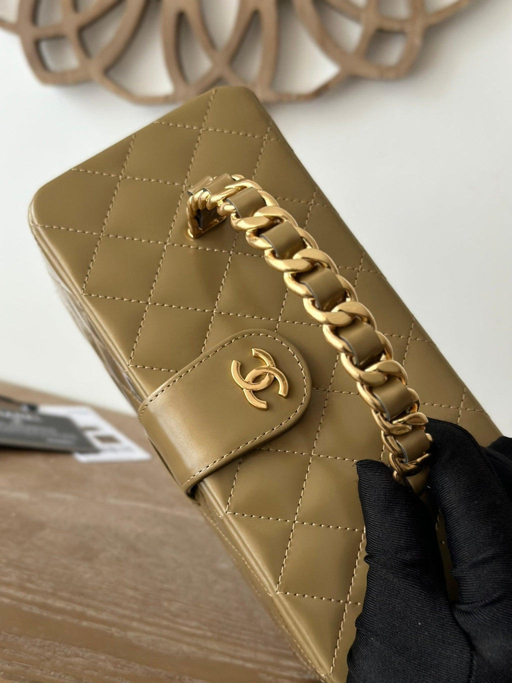 CHANEL VINTAGE COSMETIC BAG 22 IN CAPE PALLISER SHINY CALFSKIN GOLD HARDWARE