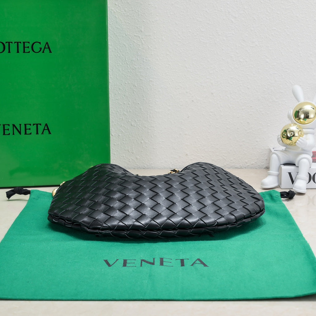 BOTTEGA VENETA SARDINE 33 WITH CHAIN IN BLACK LAMBSKIN