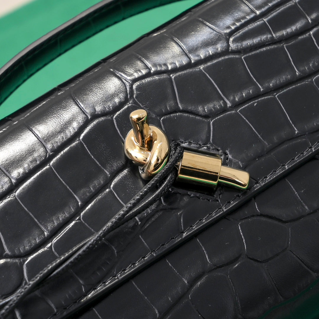 BOTTEGA VENETA Long Clutch Andiamo 31 Black Crocodile Calfskin Ghw