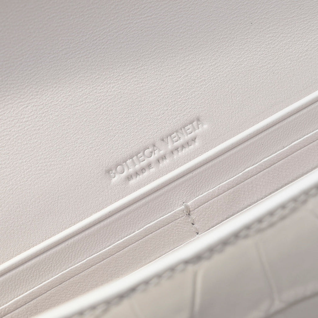 BOTTEGA VENETA Long Clutch Andiamo 31 White Crocodile Calfskin Ghw