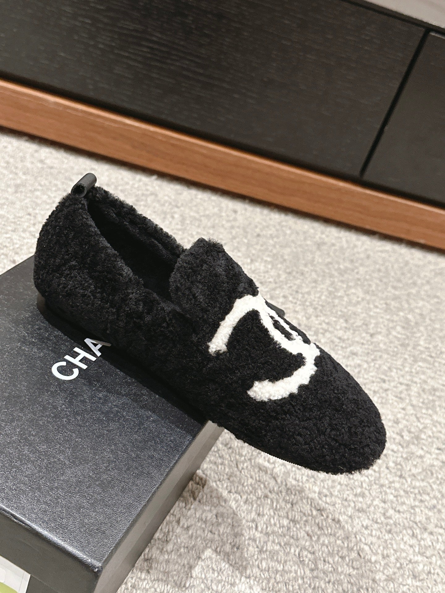CHANEL LOAFERS IN BLACK FLEECE WITH WHITE LOGO