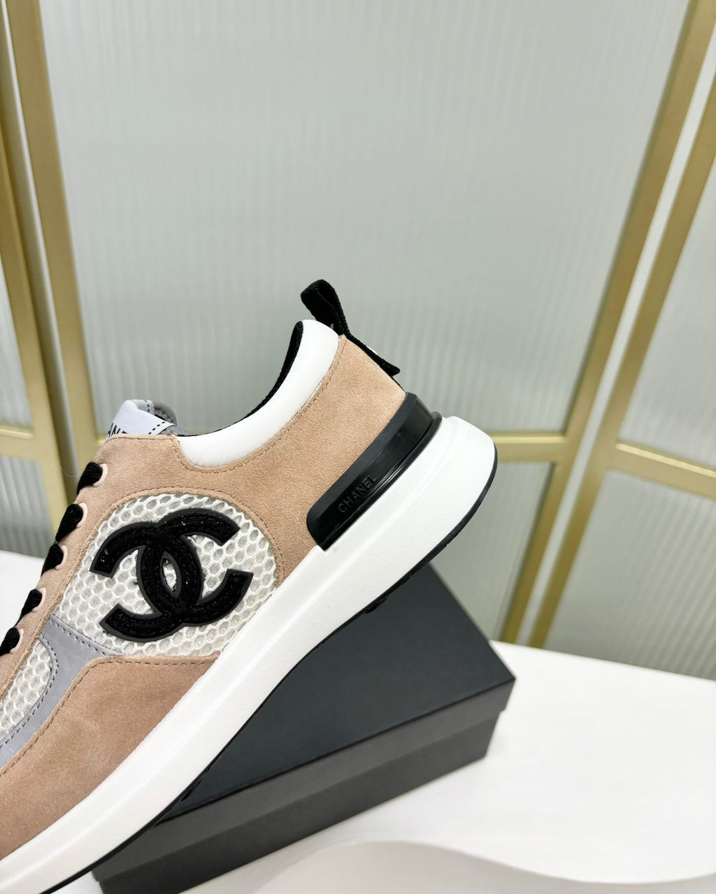 CHANEL SNEAKER IN TAN BROWN SUEDE AND GREY BREATHABLE MESH