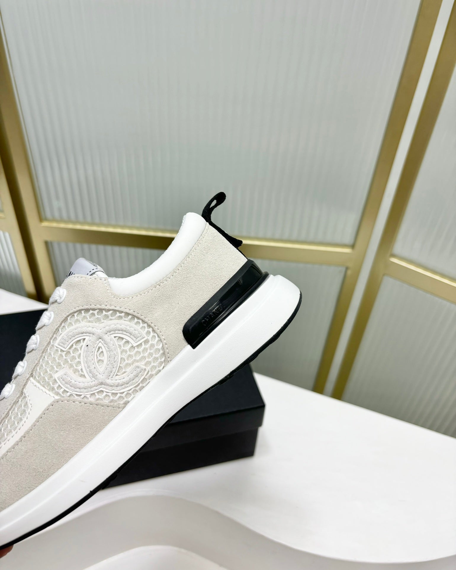 CHANEL SNEAKER IN GREY SUEDE AND WHITE BREATHABLE MESH