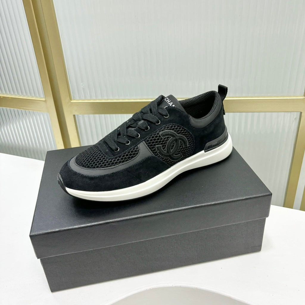 CHANEL SNEAKER IN BLACK SUEDE AND BREATHABLE MESH