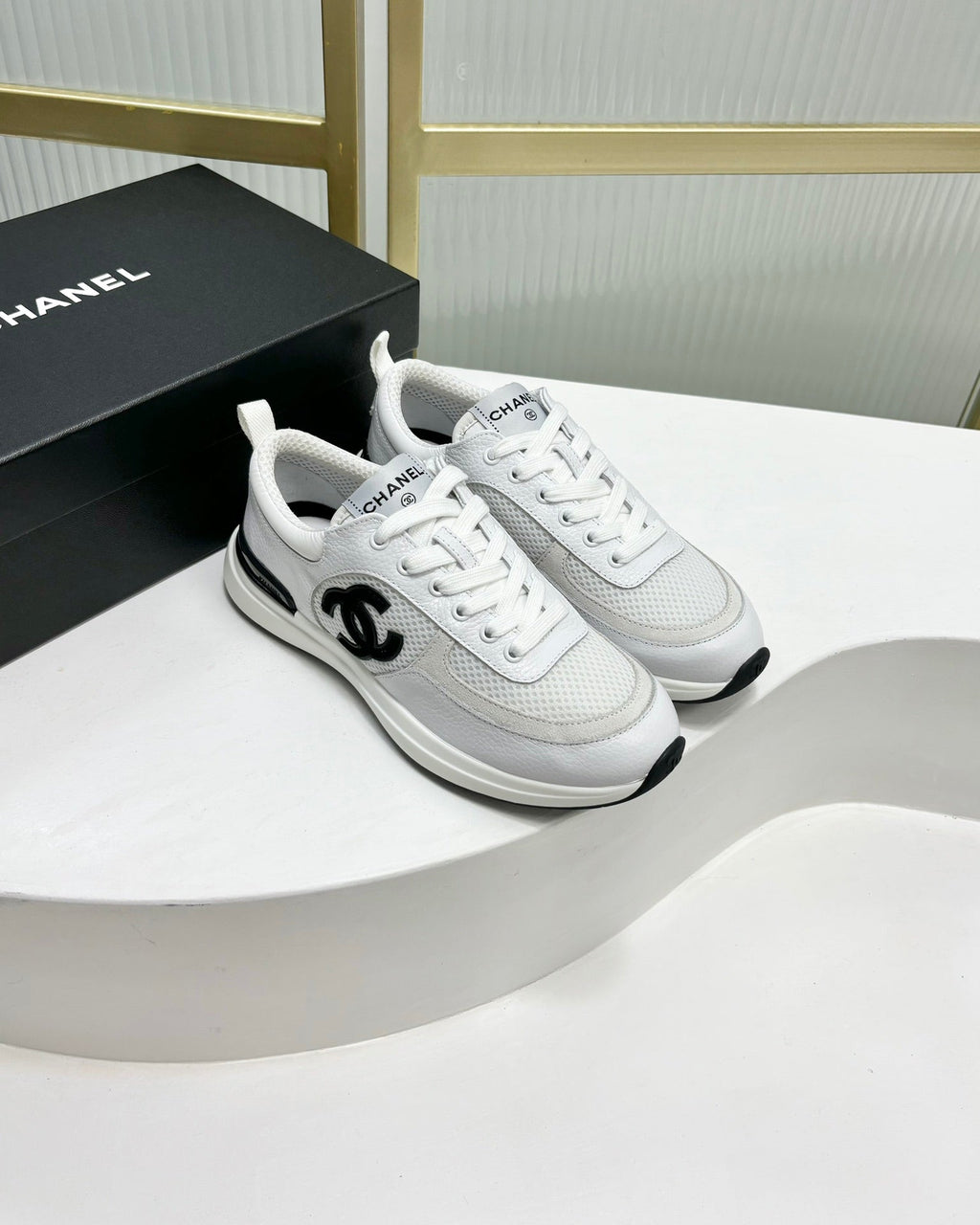 CHANEL SNEAKER IN WHITE SUEDE AND BREATHABLE MESH